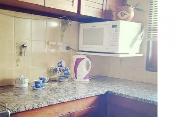 CASA PARA 10/12 PERSONAS - CENTRICA - 5 DORMITORIOS - PILETA CERRADA - QUINCHO - EQUIPAMIENTO FULL