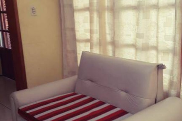 CASA PARA 10/12 PERSONAS - CENTRICA - 5 DORMITORIOS - PILETA CERRADA - QUINCHO - EQUIPAMIENTO FULL