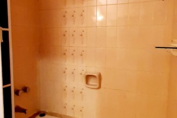 CASA PARA 10/12 PERSONAS - CENTRICA - 5 DORMITORIOS - PILETA CERRADA - QUINCHO - EQUIPAMIENTO FULL