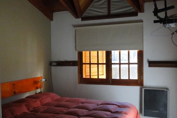 CASA PARA 8/10 PERSONAS - CENTRICA - 3/4 DORMITORIOS - PILETA - GALERIA - PARRILLA - EQUIPAMIENTO FULL