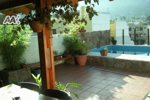 CASA PARA 8/10 PERSONAS - CENTRICA - 3/4 DORMITORIOS - PILETA - GALERIA - PARRILLA - EQUIPAMIENTO FULL