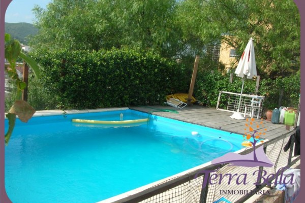 CASA PARA 8/10 PERSONAS - CENTRICA - 3/4 DORMITORIOS - PILETA - GALERIA - PARRILLA - EQUIPAMIENTO FULL