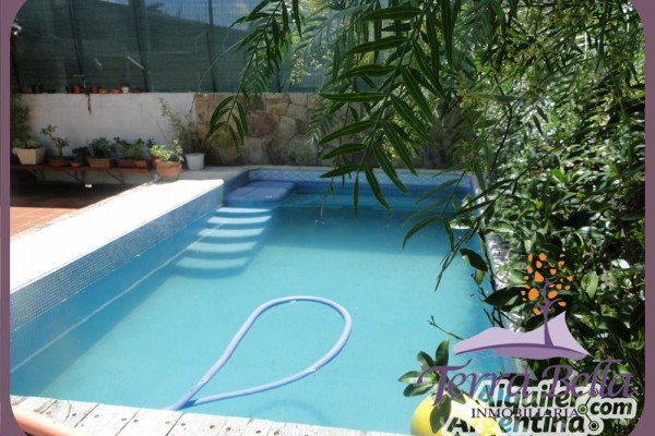 CASA PARA 8/10 PERSONAS - CENTRICA - 3/4 DORMITORIOS - PILETA - GALERIA - PARRILLA - EQUIPAMIENTO FULL