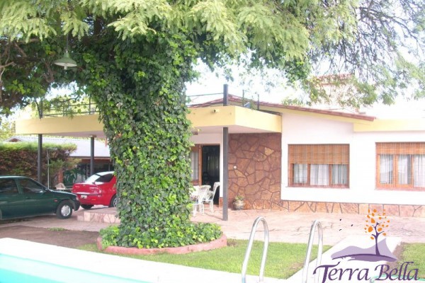 cASA PARA 6 PERSONAS FRENTE AL LAGO! PARQUE - PILETA- VISTA INCREIBLE