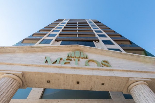 DEPARTAMENTOS EN TORRE MELOS PLENO CENTRO CON PILETA