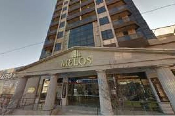 DEPARTAMENTOS EN TORRE MELOS PLENO CENTRO CON PILETA