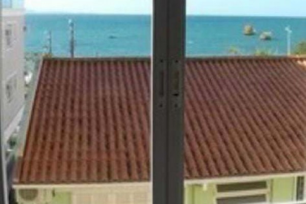 DEPARTAMENTO A METROS DE LA PLAYA!! DOS DORMITORIOS. DOBLE COCHERA