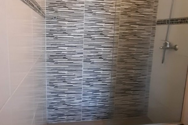 HERMOSA CASA DE CATEGORIA PARA 11 PERSONAS CON PILETA, QUINCHO, VISTA 
