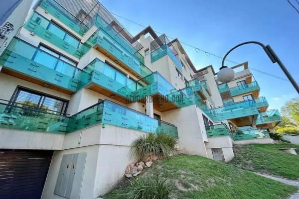 DEPARTAMENTO PARA 6/7 PERSONAS CON PILETA - CENTRICO - COCHERA - EQUIPAMIENTO FULL