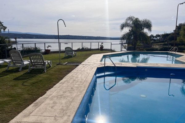 EXCLUSIVO CONDOMINIO SOBRE EL LAGO! PISCINA CLIMATIZADA, QUIMNCHO, BAJADA PROPIA!