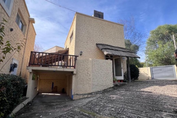 EXCLUSIVO CONDOMINIO SOBRE EL LAGO! PISCINA CLIMATIZADA, QUIMNCHO, BAJADA PROPIA!