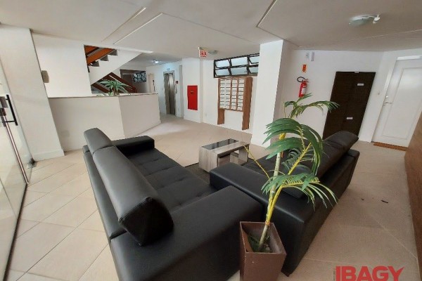 HERMOSO Y AMPLIO DEPARTAMENTO PARA 6 CON PILETA, QUINCHO, PARRILLA A 1 CUADRA Y MEDIA DEL MAR
