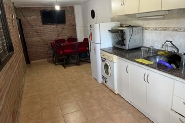 CASA PARA 4/5 PERSONAS CON PILETA USO EXCLUSIVO