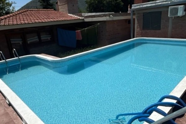 CASA PARA 4/5 PERSONAS CON PILETA USO EXCLUSIVO