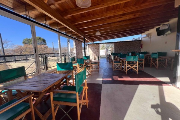 DEPARTAMENTO UN DORMITORIO CON TERRAZA, COCHERA, PISCINA Y QUINCHO
