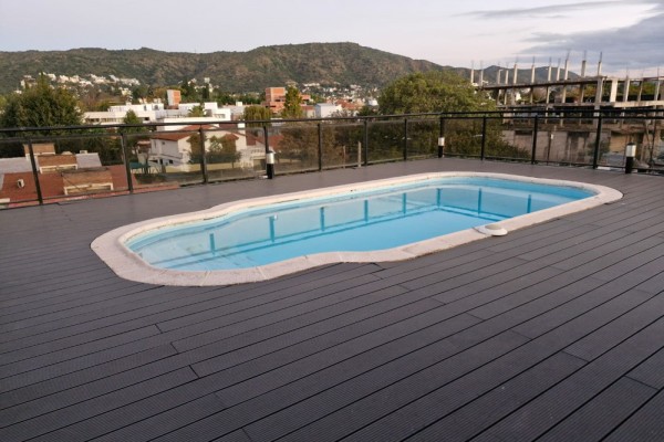 DEPARTAMENTO UN DORMITORIO CON TERRAZA, COCHERA, PISCINA Y QUINCHO
