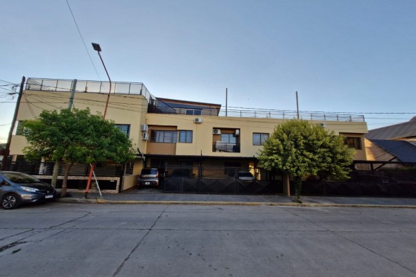 DEPARTAMENTO UN DORMITORIO CON TERRAZA, COCHERA, PISCINA Y QUINCHO