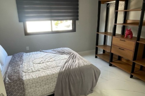 HERMOSO Y AMPLIO DEPARTAMENTO PARA 6 CON PILETA, QUINCHO, PARRILLA A 1 CUADRA Y MEDIA DEL MAR