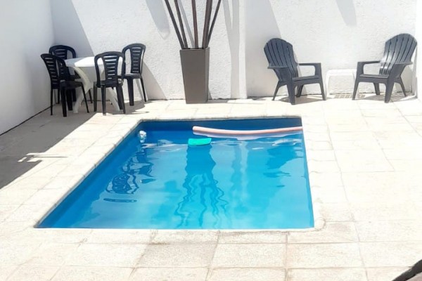 Casa Centrica Para 10 Con Pileta.parrilla.wifi