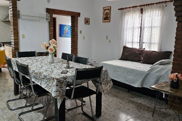 CASA PARA 4/5 PERSONAS CON PILETA 