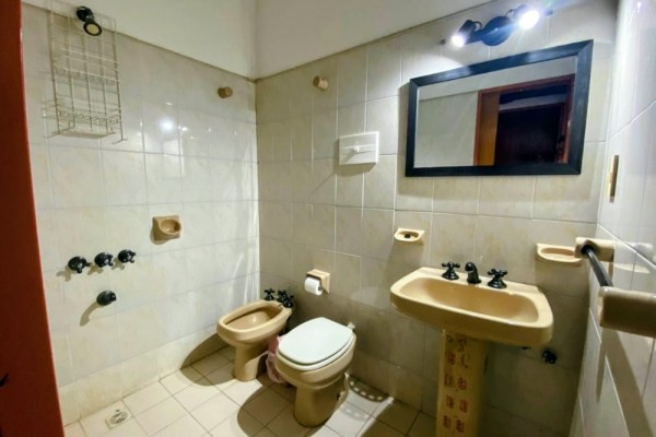 CASA PARA 8 PERSONAS CON PARQUE-QUINCHO-PILETA