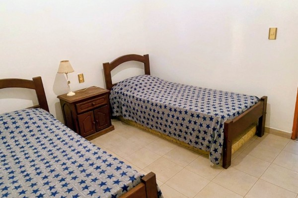 CASA PARA 8 PERSONAS CON PARQUE-QUINCHO-PILETA