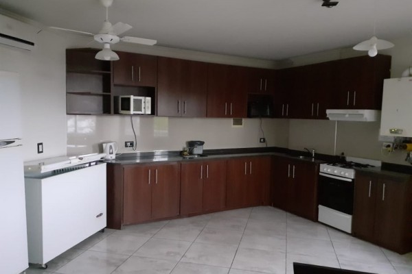 DEPARTAMENTO CENTRICO PARA 5 CON PILETA
