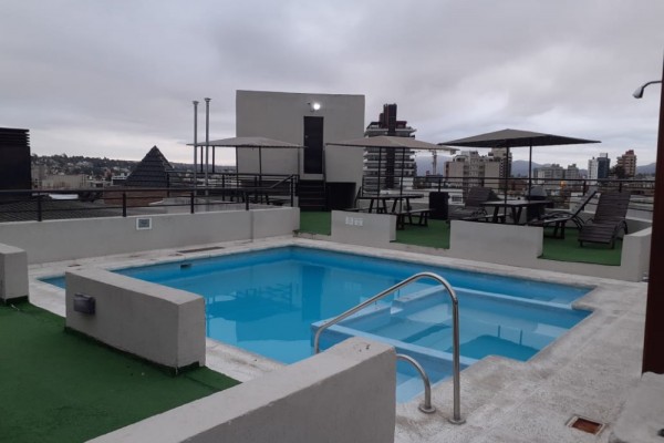 DEPARTAMENTO CENTRICO PARA 5 CON PILETA