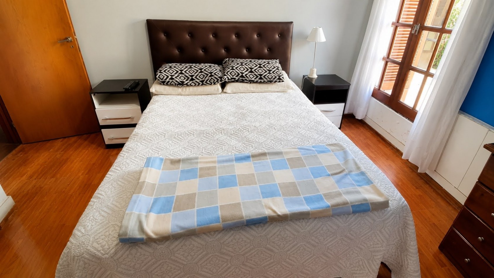 CASA PARA 12 PERSONAS - 5 DORMITORIOS - PILETA CERRADA - QUINCHO - CENTRICA