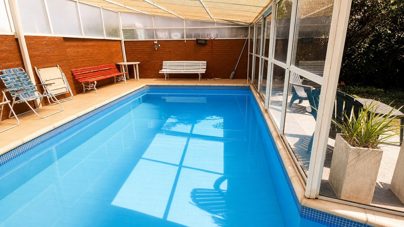 CASA PARA 12 PERSONAS - 5 DORMITORIOS - PILETA CERRADA - QUINCHO - CENTRICA
