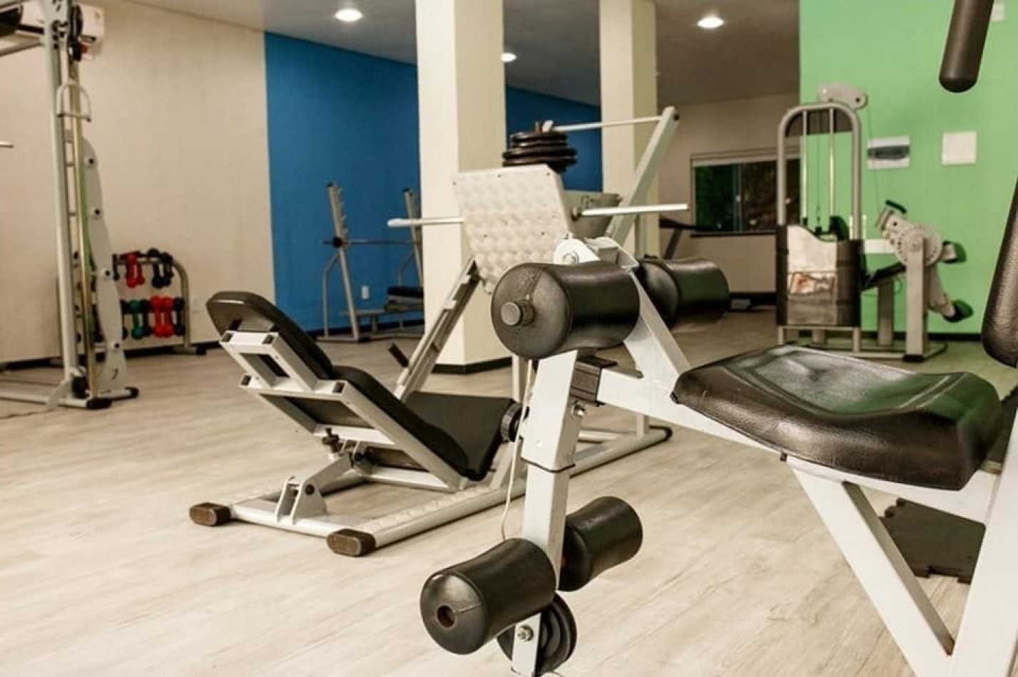 DEPARTAMENTOS EN COMPLEJO CON 3 PISCINAS (UNA CLIMATIZADA), SALA DE JUEGOS, GIMNASIO, SAUNA