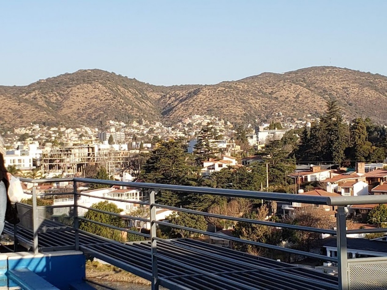 DEPTO 6 PERS - PILETA CLIMATIZADA - CENTRICO - COCHERA - VISTA AL LAGO - QUINCHO 