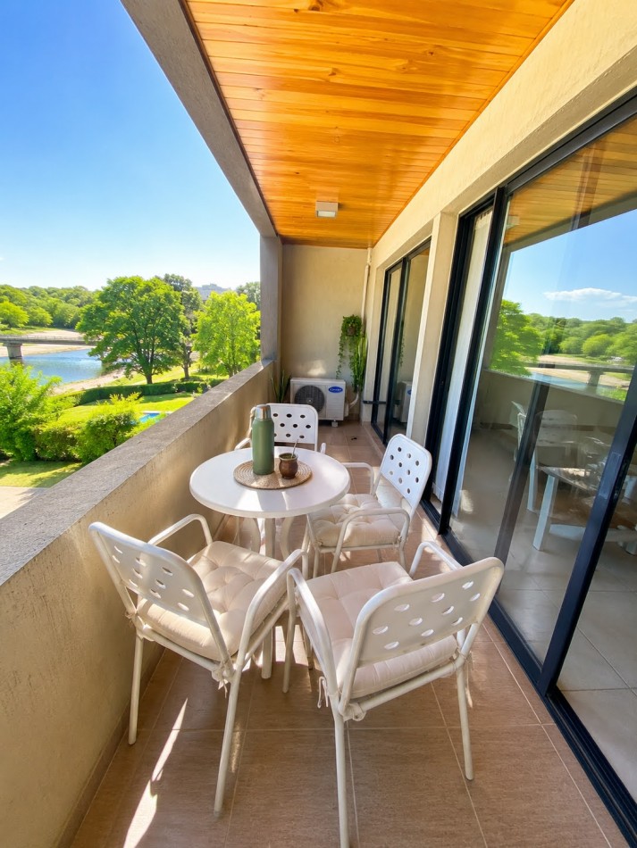 DEPTO 6 PERS - PILETA CLIMATIZADA - CENTRICO - COCHERA - VISTA AL LAGO - QUINCHO 