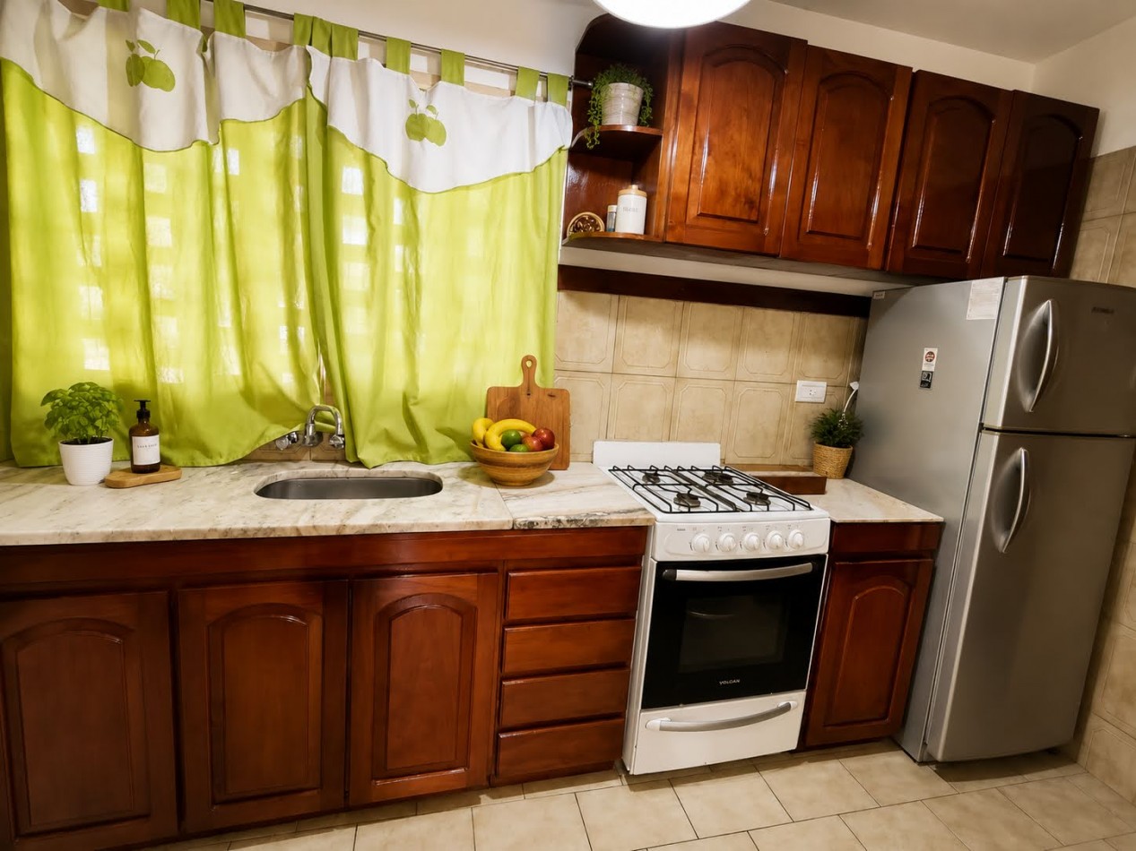 DEPARTAMENTO PARA 5 PERSONAS - PILETA-COCHERA-QUINCHO-PARQUE FRENTE AL LAGO