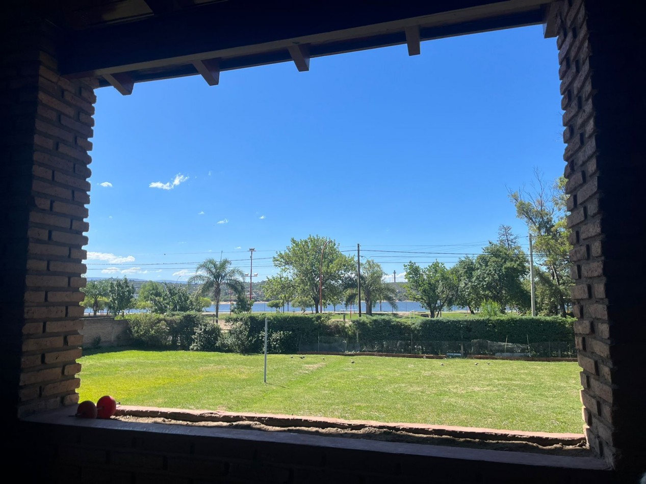 DEPARTAMENTO PARA 5 PERSONAS - PILETA-COCHERA-QUINCHO-PARQUE FRENTE AL LAGO