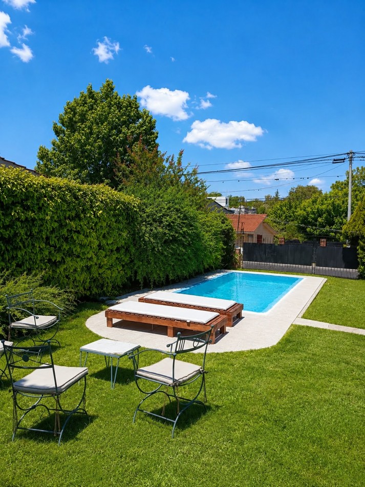 CASA PARA 4/5 PERSONAS CON PILETA Y PARQUE DE USO EXCLUSIVO