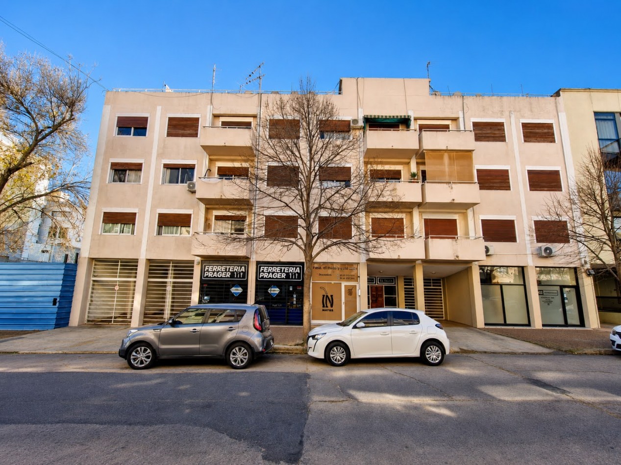 DEPARTAMENTO EN PLENO CENTRO PARA 6 PERSONAS CON COCHERA