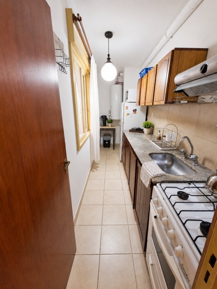 DEPARTAMENTO EN PLENO CENTRO PARA 6 PERSONAS CON COCHERA
