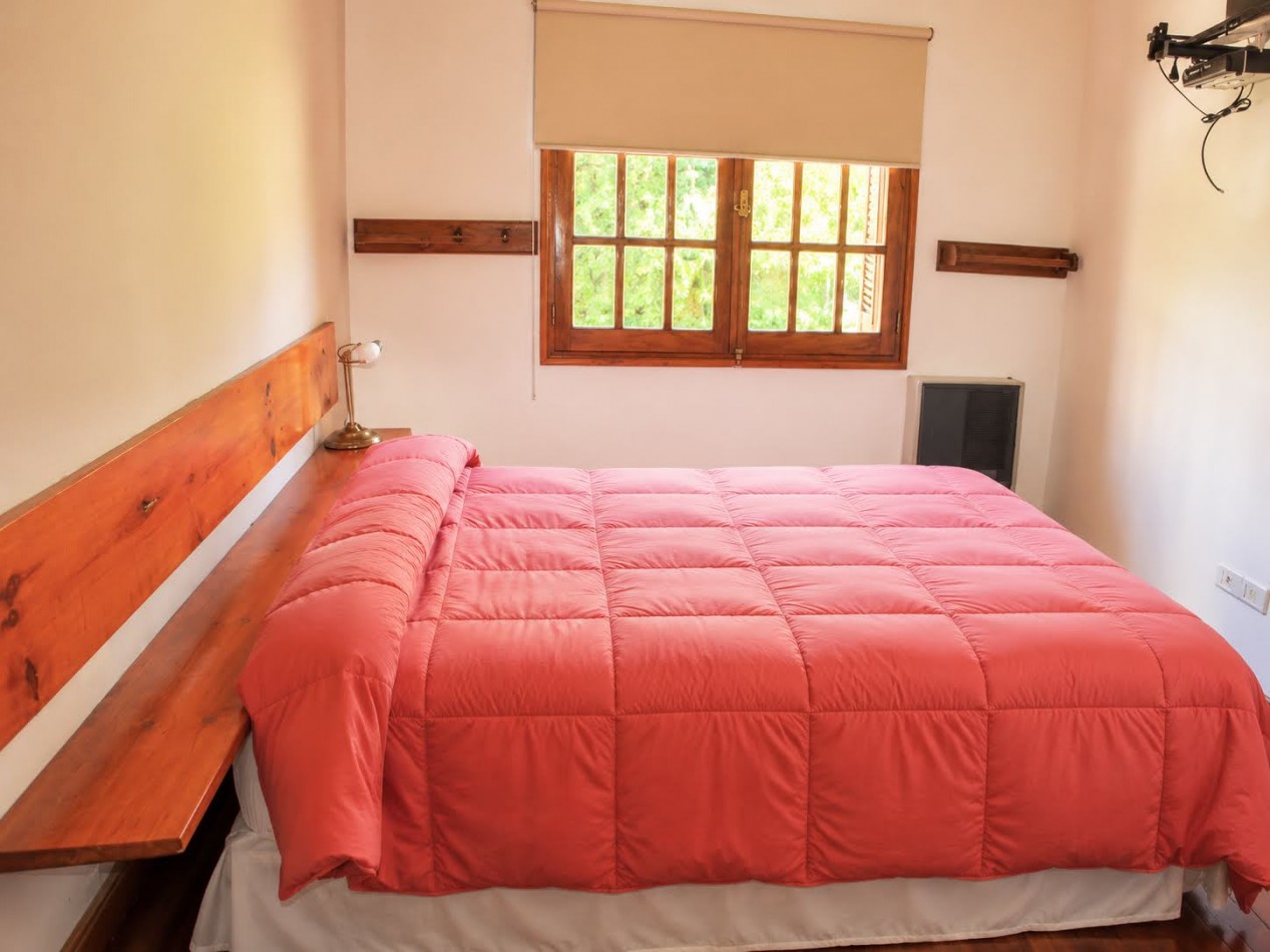 CASA PARA 8 PERSONAS CENTRICA - PILETA - GALERIA - PARRILLA - EQUIPAMIENTO FULL