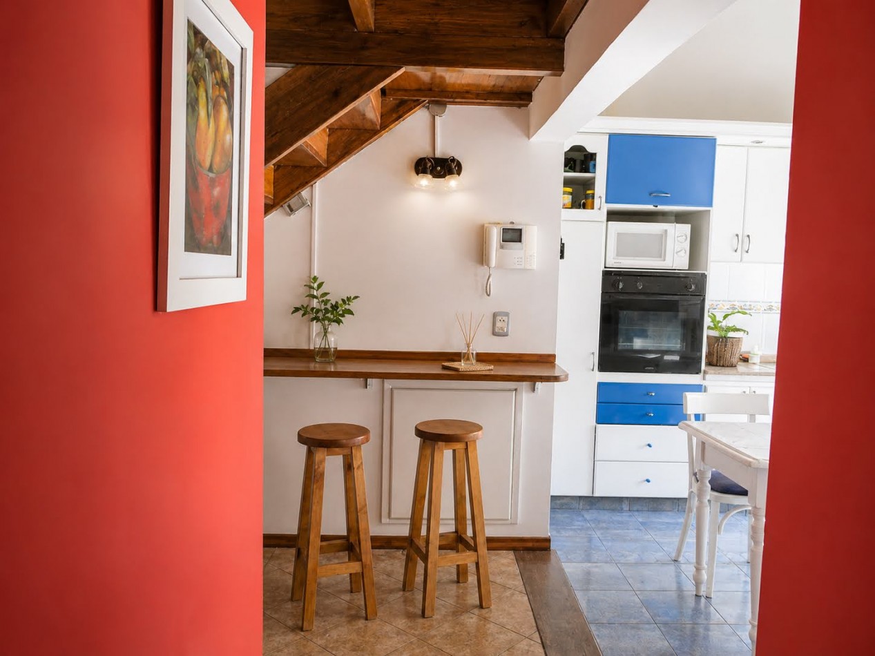 CASA PARA 8 PERSONAS CENTRICA - PILETA - GALERIA - PARRILLA - EQUIPAMIENTO FULL
