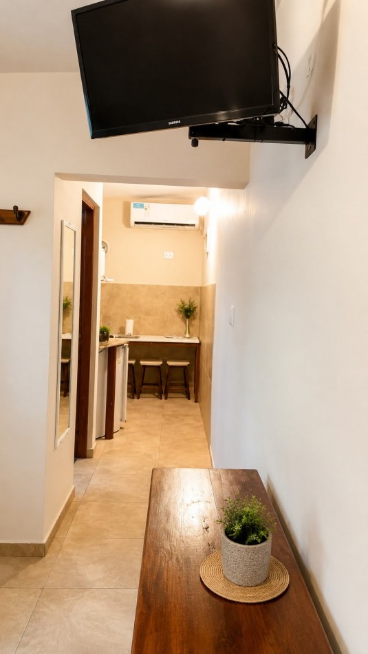 DEPARTAMENTO MONOAMBIENTE PARA 2 PERSONAS FRENTE AL LAGO, CON COCHERA