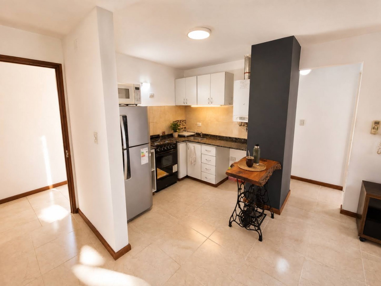 DEPARTAMENTO PARA 4 PERSONAS EN PLENO CENTRO - COCHERA - PISCINA - QUINCHO