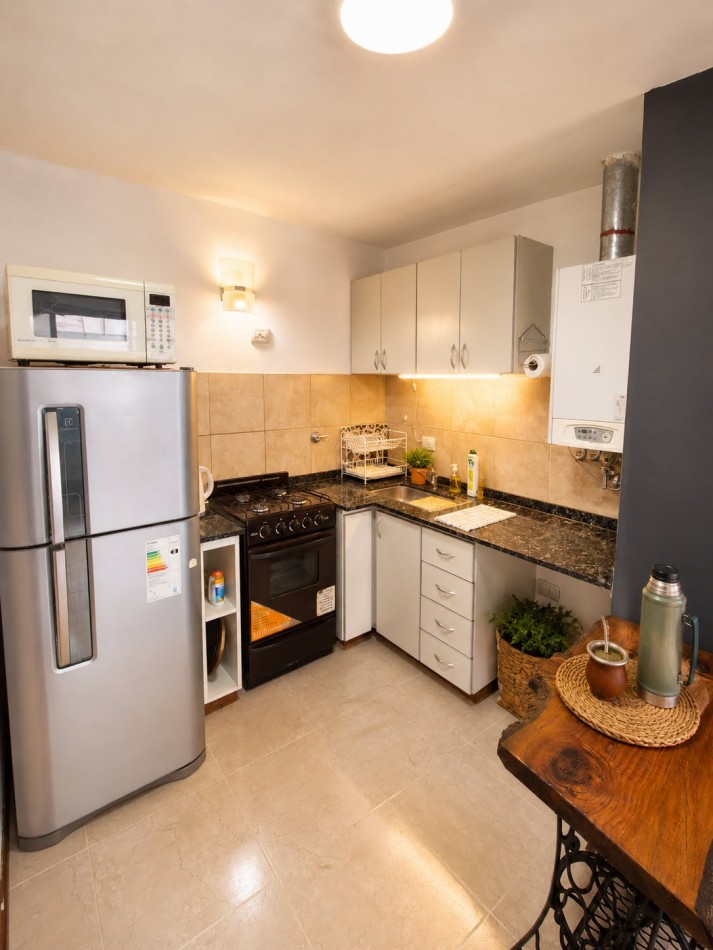 DEPARTAMENTO PARA 4 PERSONAS EN PLENO CENTRO - COCHERA - PISCINA - QUINCHO