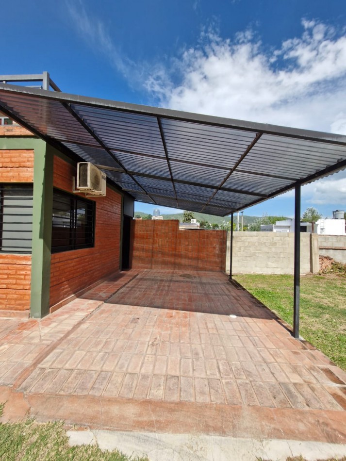 DUPLEX PARA 4 PERSONAS CON COCHERA A METROS DEL RIO