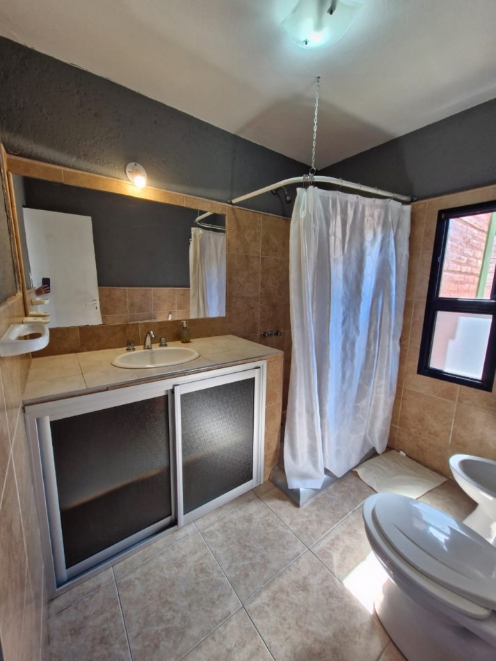 DUPLEX PARA 4 PERSONAS CON COCHERA A METROS DEL RIO