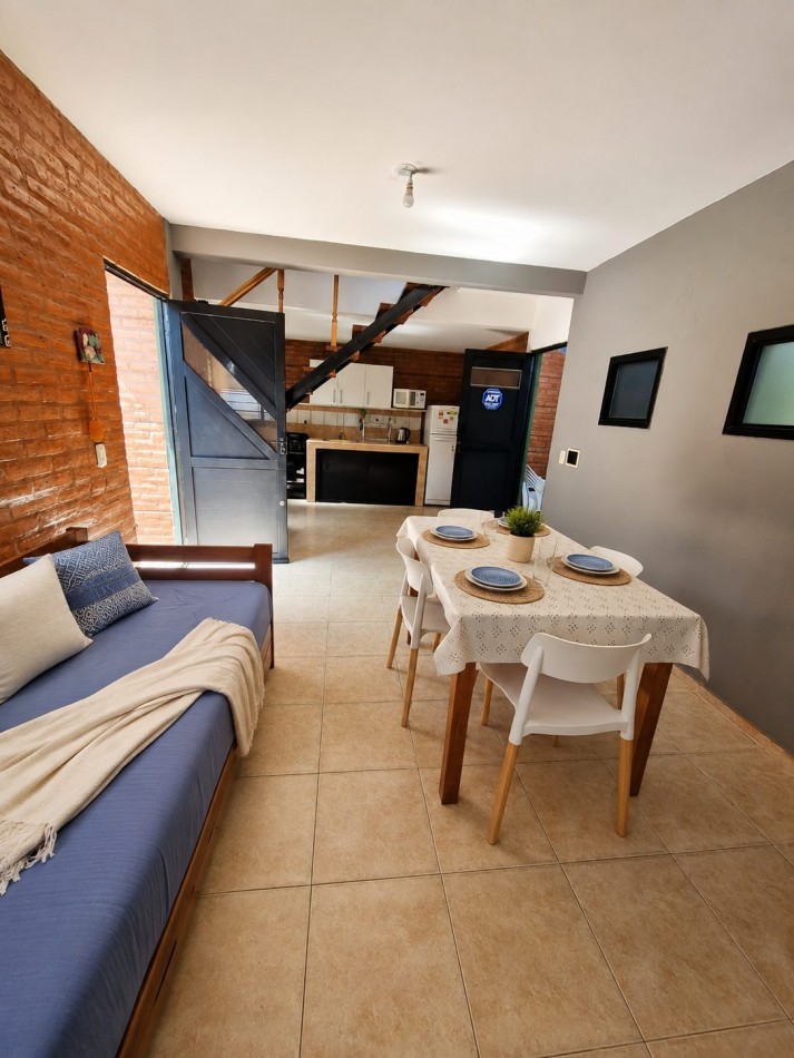 DUPLEX PARA 4 PERSONAS CON COCHERA A METROS DEL RIO