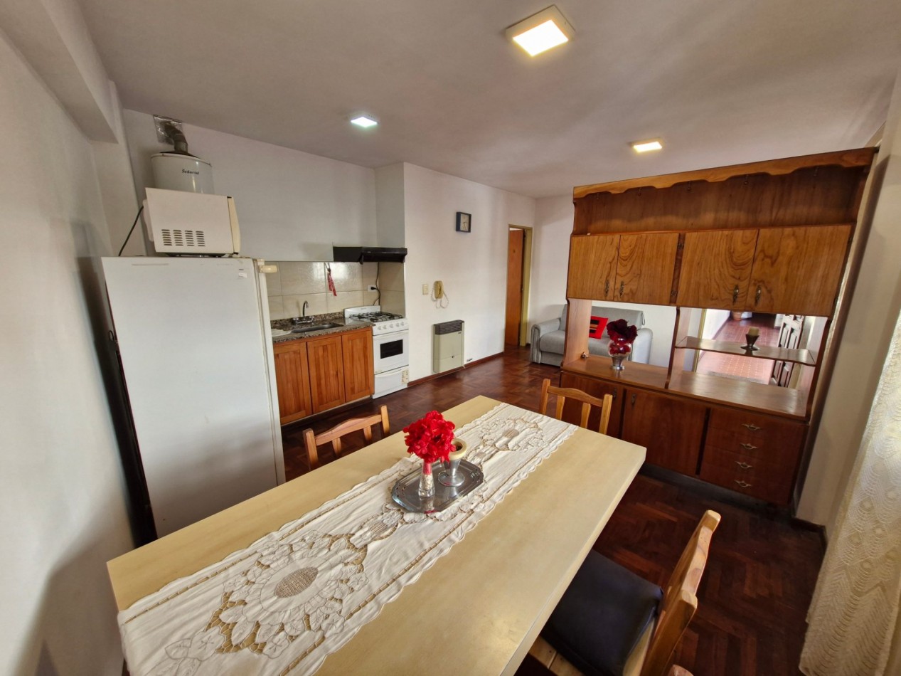 DEPARTAMENTO EN PLENO CENTRO PARA 3 PERSONAS