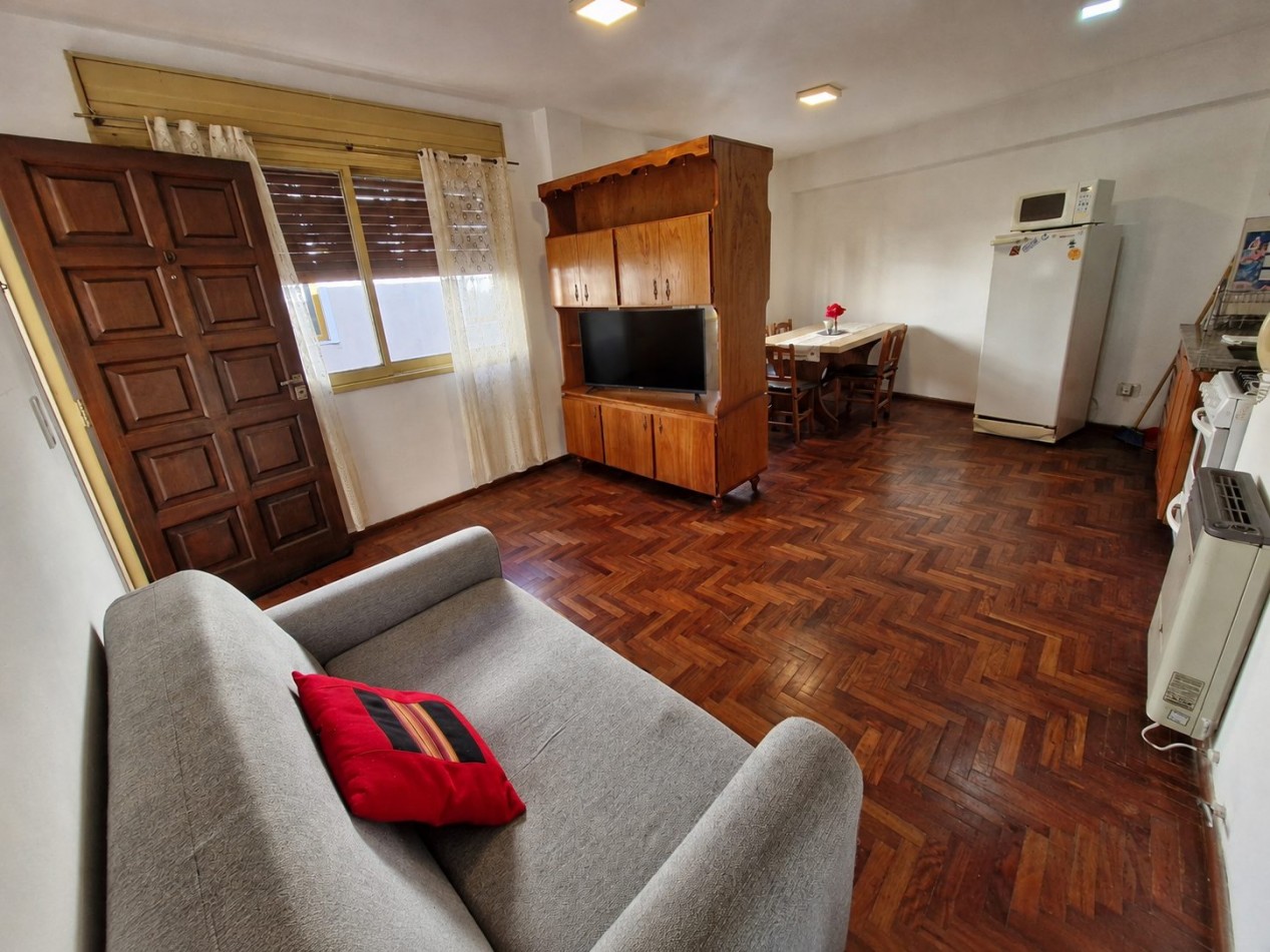 DEPARTAMENTO EN PLENO CENTRO PARA 3 PERSONAS