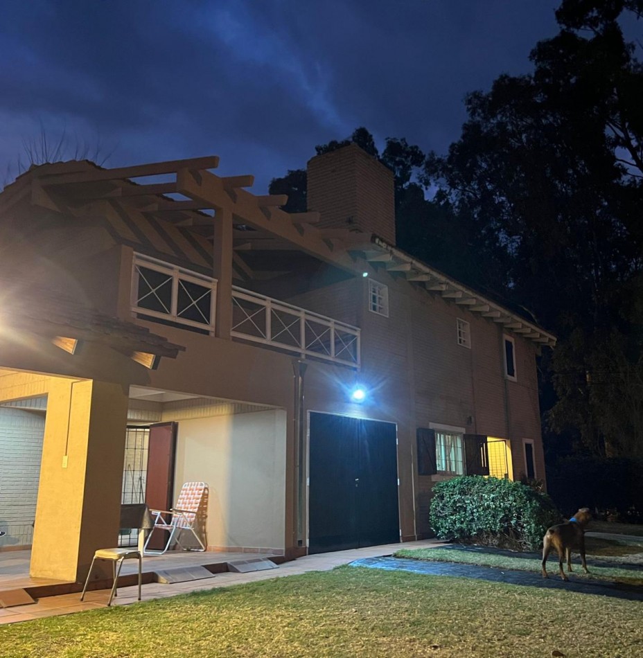 CASA PARA 11 PERSONAS PILETA PARQUE QUINCHO