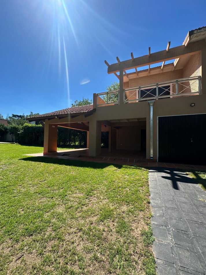CASA PARA 11 PERSONAS PILETA PARQUE QUINCHO